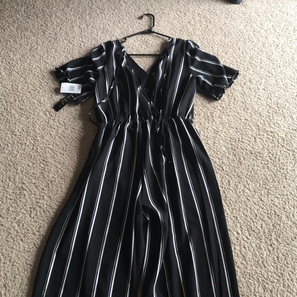 Jumper - Picture 2 of 2